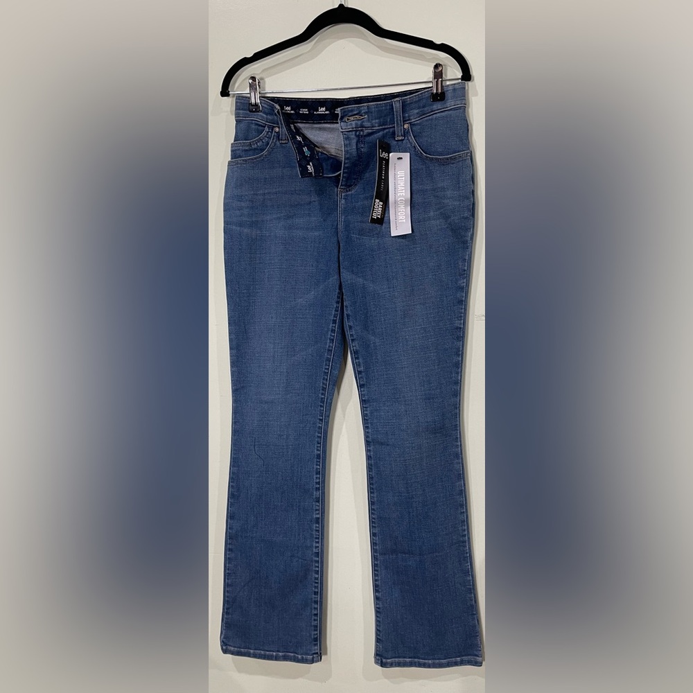 Lee Platinum Label Barely Bootcut Size 6